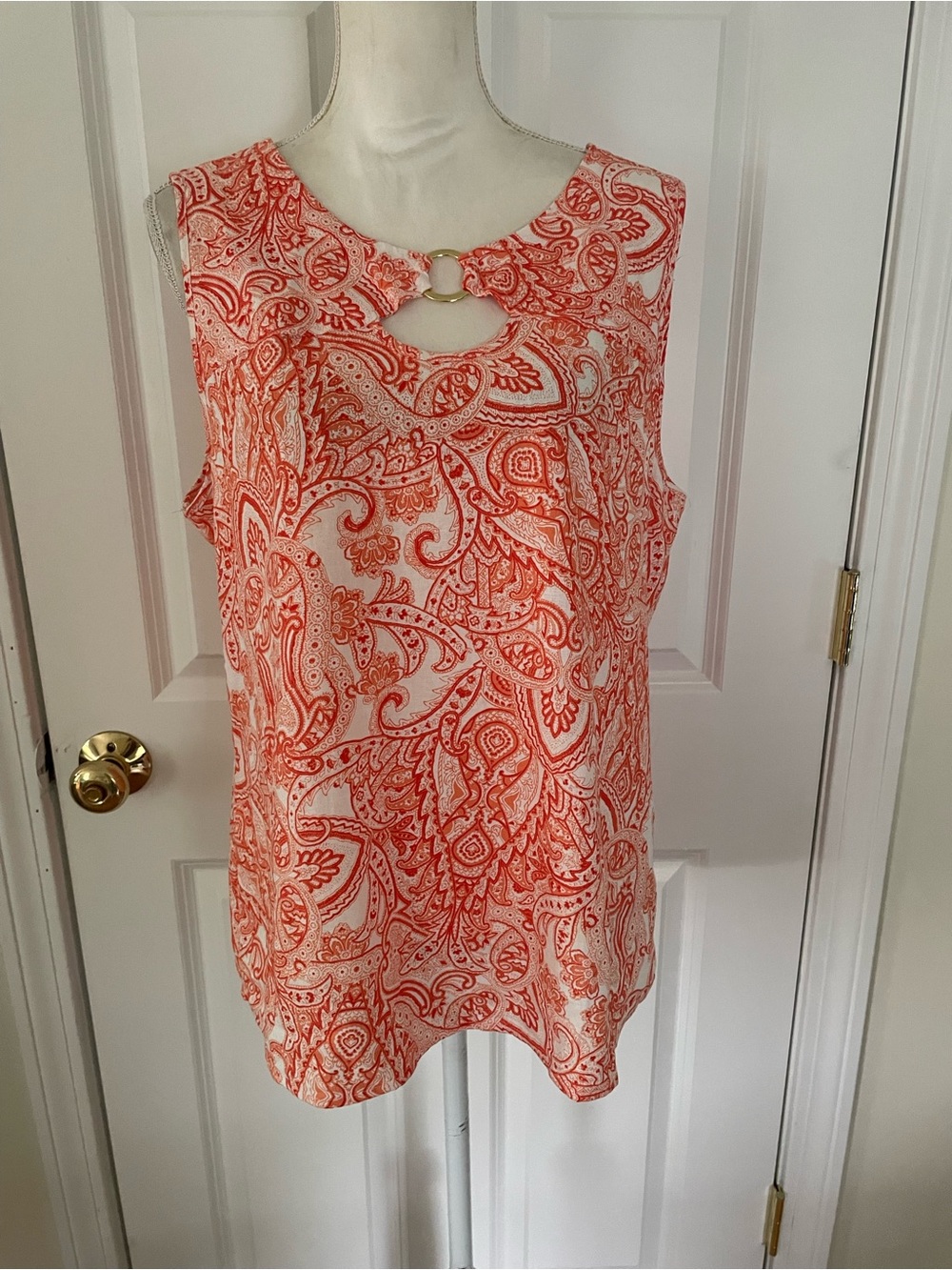 Harper Coral Paisley Ring-Detail Sleeveless top